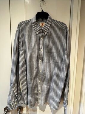 Brooks Brothers Men's Grey Striped Button-Down Shirt - Classic Casual